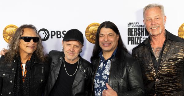 Image in QuizMyDay Master the Metal:  Metallica Members Quiz trivia quiz featuring «Metallica» на цырымоніі ўручэння прэміі Гершвіна за папулярную песню Бібліятэкі Кангрэса ў «DAR Constitution Hall» у Вашынгтоне, акруга Калумбія, 20 сакавіка 2024 года.