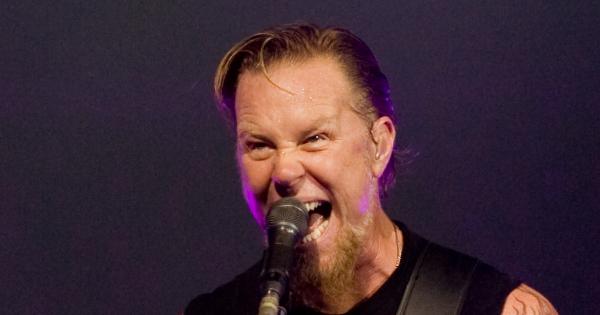 Image for Metallica trivia free quiz featuring James Hetfield of Metallica performing live at O2 in London,15 September 2008